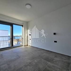 Dvosoban apartman na 1. katu - 70m od mora,Privlaka