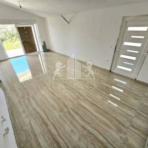 Dvosoban apartman na 1.katu, u blizini centra - VIR