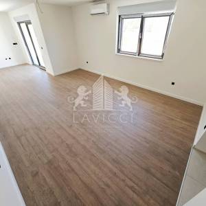 Dvosoban apartman s vrtom *NOVOGRADNJA*-Privlaka