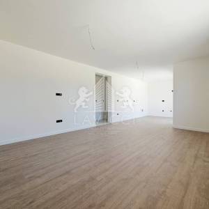 Dvosoban apartman s vrtom *NOVOGRADNJA*-Privlaka