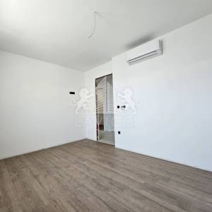 Dvosoban apartman s vrtom - Privlaka, Zadar