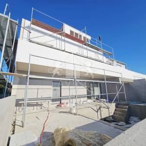 Dvosoban luksuzni apartman s bazenom - Vrsi, Zadar