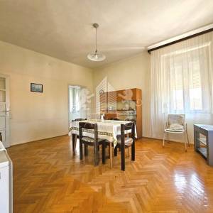 Dvosoban stan s garažom, 450 m od mora - Kolovare, Zadar