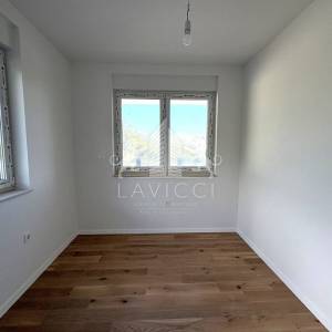 Dvosoban stan u prizemlju s vrtom - Zadar, Plovanija