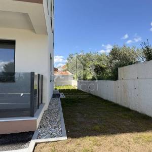 Dvosoban stan u prizemlju s vrtom - Zadar, Plovanija