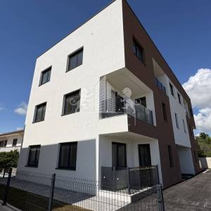 Dvosoban stan u prizemlju s vrtom - Zadar, Plovanija