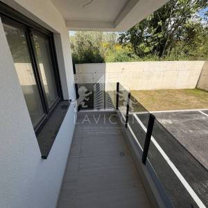 Dvosoban stan u prizemlju s vrtom - Zadar, Plovanija