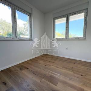 Dvosoban stan u prizemlju s vrtom - Zadar, Plovanija