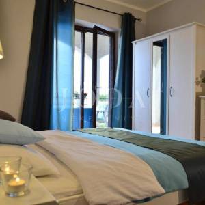 Ekskluzivna nekretnina u Crikvenici: 602 m², bazen, 7 apartmana, 250 m od mora