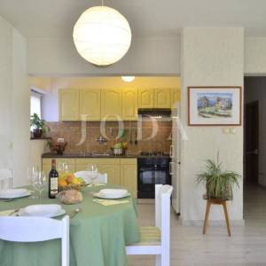 Ekskluzivna nekretnina u Crikvenici: 602 m², bazen, 7 apartmana, 250 m od mora