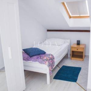 Ekskluzivna nekretnina u Crikvenici: 602 m², bazen, 7 apartmana, 250 m od mora