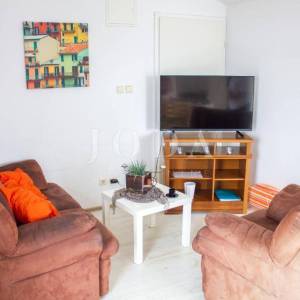 Ekskluzivna nekretnina u Crikvenici: 602 m², bazen, 7 apartmana, 250 m od mora