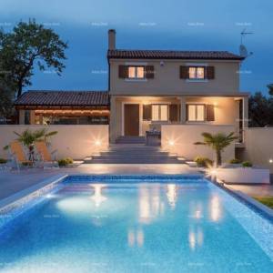 Fažana , samostojeća kuća na velikom terenu od 1844 m2. Pogled na cijelu Fažanu.