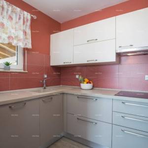 Fažana , samostojeća kuća na velikom terenu od 1844 m2. Pogled na cijelu Fažanu.