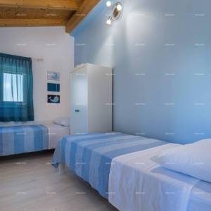 Fažana , samostojeća kuća na velikom terenu od 1844 m2. Pogled na cijelu Fažanu.