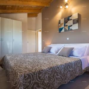 Fažana , samostojeća kuća na velikom terenu od 1844 m2. Pogled na cijelu Fažanu.