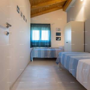 Fažana , samostojeća kuća na velikom terenu od 1844 m2. Pogled na cijelu Fažanu.