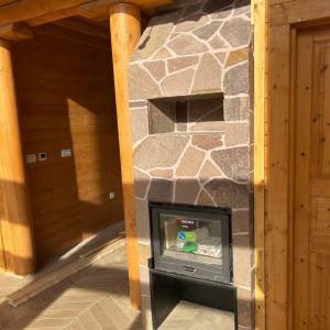 FUŽINE - Drvena kuća s okućnicom u blizini jezera