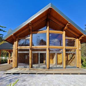 FUŽINE - Drvena kuća s okućnicom u blizini jezera