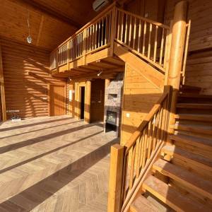 FUŽINE - Drvena kuća s okućnicom u blizini jezera