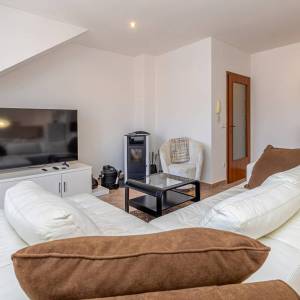 FUŽINE - Jednosobni stan u visokom potkrovlju