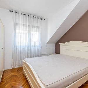 FUŽINE - Jednosobni stan u visokom potkrovlju