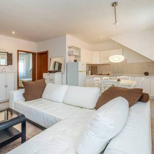 FUŽINE - Jednosobni stan u visokom potkrovlju