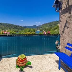 FUŽINE - Kuća s pogledom na jezero