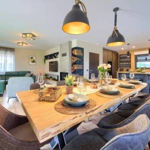 FUŽINE - Luksuzna vila s bazenom i velikom okućnicom