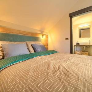 FUŽINE - Luksuzna vila s bazenom i velikom okućnicom