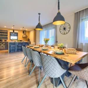 FUŽINE - Luksuzna vila s bazenom i velikom okućnicom