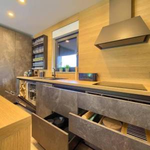 FUŽINE - Luksuzna vila s bazenom i velikom okućnicom