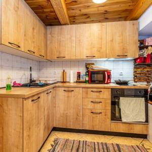 GORSKI KOTAR - Dvojna kuća s prekrasnom okućnicom