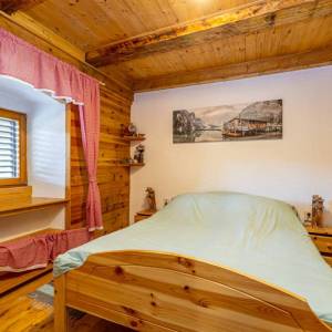 GORSKI KOTAR - Dvojna kuća s prekrasnom okućnicom