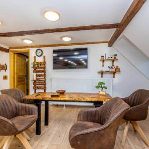 GORSKI KOTAR - Dvojna kuća s prekrasnom okućnicom