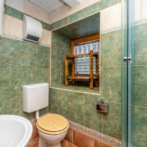 GORSKI KOTAR - Dvojna kuća s prekrasnom okućnicom