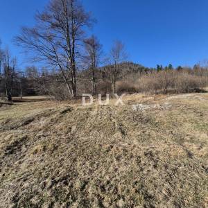 GORSKI KOTAR, FUŽINE - građevinsko zemljište  1552 m2 - sa razvojnim potencijalom!