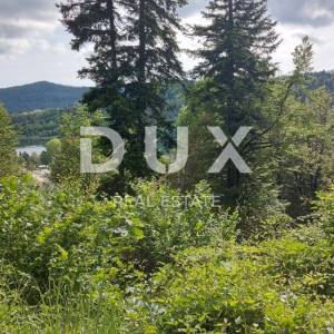 GORSKI KOTAR, FUŽINE - jedinstven projekt u srcu Gorskog kotara, građevinsko zemljište 1197 m2 sa projektom za vilu, prilika za...