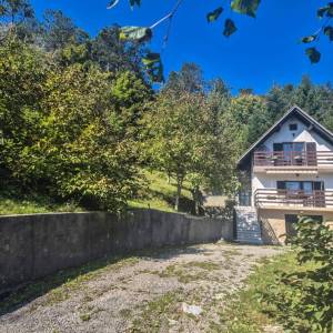 GORSKI KOTAR, LIČ - Kuća s pogledom na prirodu