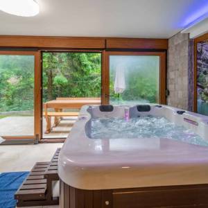 GORSKI KOTAR, LIČ - Planinska kuća s wellnessom