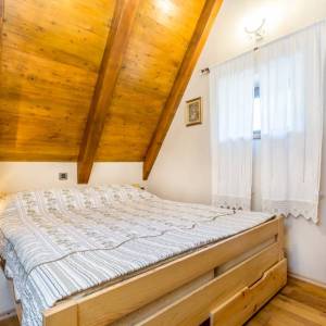 GORSKI KOTAR, LIČ - Planinska kuća s wellnessom