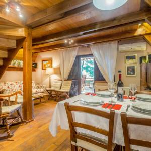 GORSKI KOTAR, LIČ - Planinska kuća s wellnessom