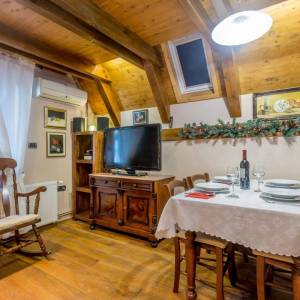 GORSKI KOTAR, LIČ - Planinska kuća s wellnessom