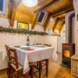 GORSKI KOTAR, LIČ - Planinska kuća s wellnessom