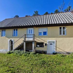 GORSKI KOTAR, LIČ  - Samostojeća kuća s okućnicom