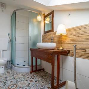 GORSKI KOTAR, LOKVE - Kuća s tri apartmana