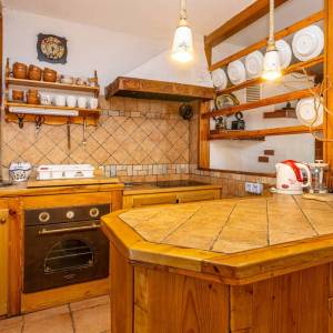 GORSKI KOTAR, LOKVE - Kuća s tri apartmana