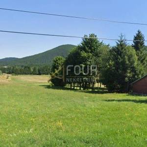 Gorski kotar, Mrkopalj, kuća s velikim zemljištem