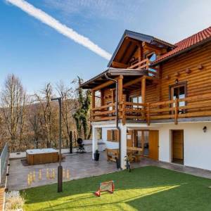 GORSKI KOTAR - Prekrasna drvena kuća