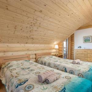 GORSKI KOTAR - Prekrasna drvena kuća